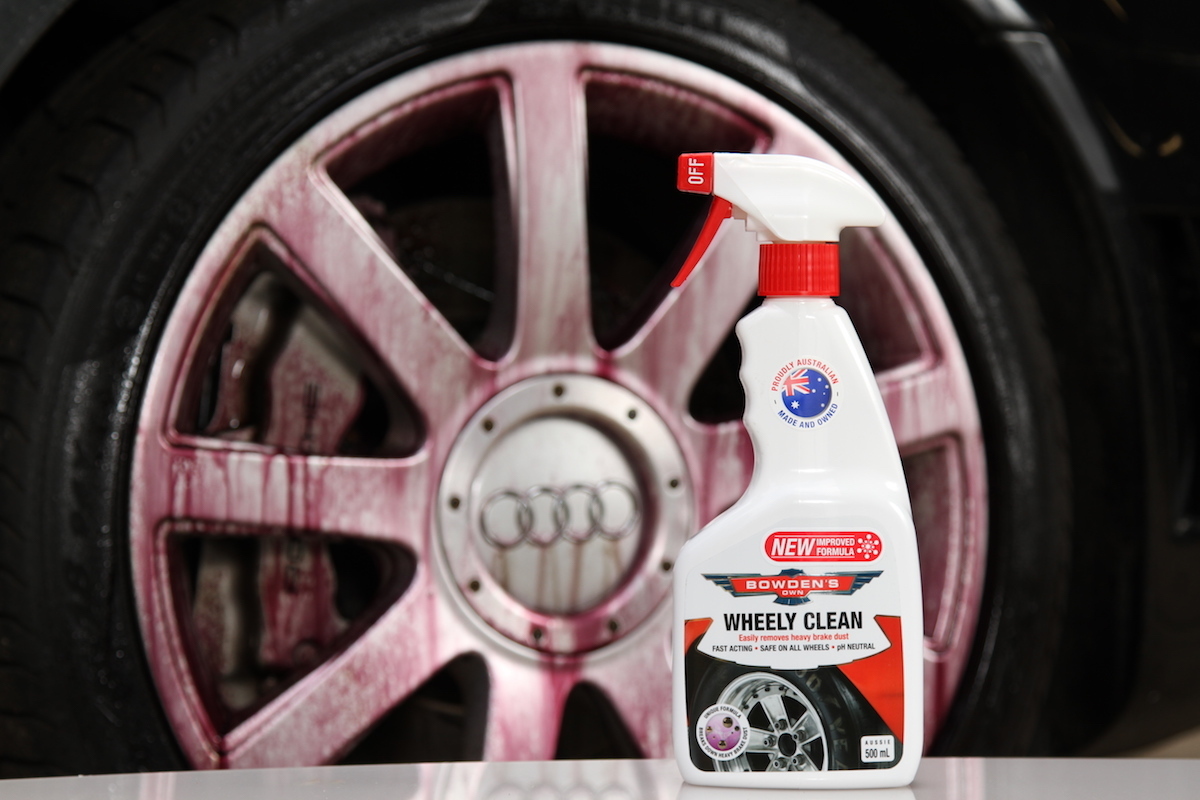 Wheely Clean The safe and easy way to remove brake dust on all wheels.